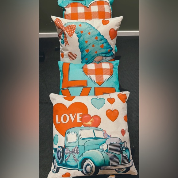 Turquoise Gnome Valentine Cushion 18x18 - Picture 3 of 3